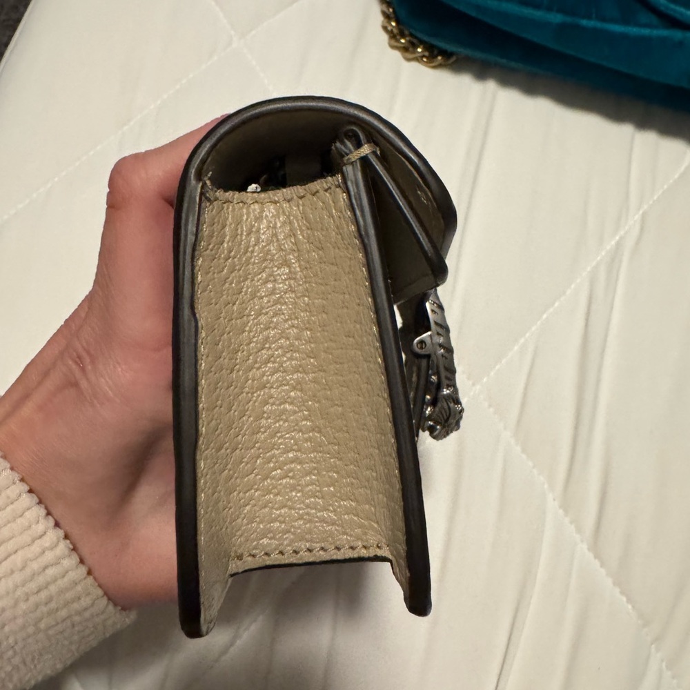 Gucci Beige GG Supreme Mini Crossbody with Silver-Tone Hardware - Picture 7 of 10